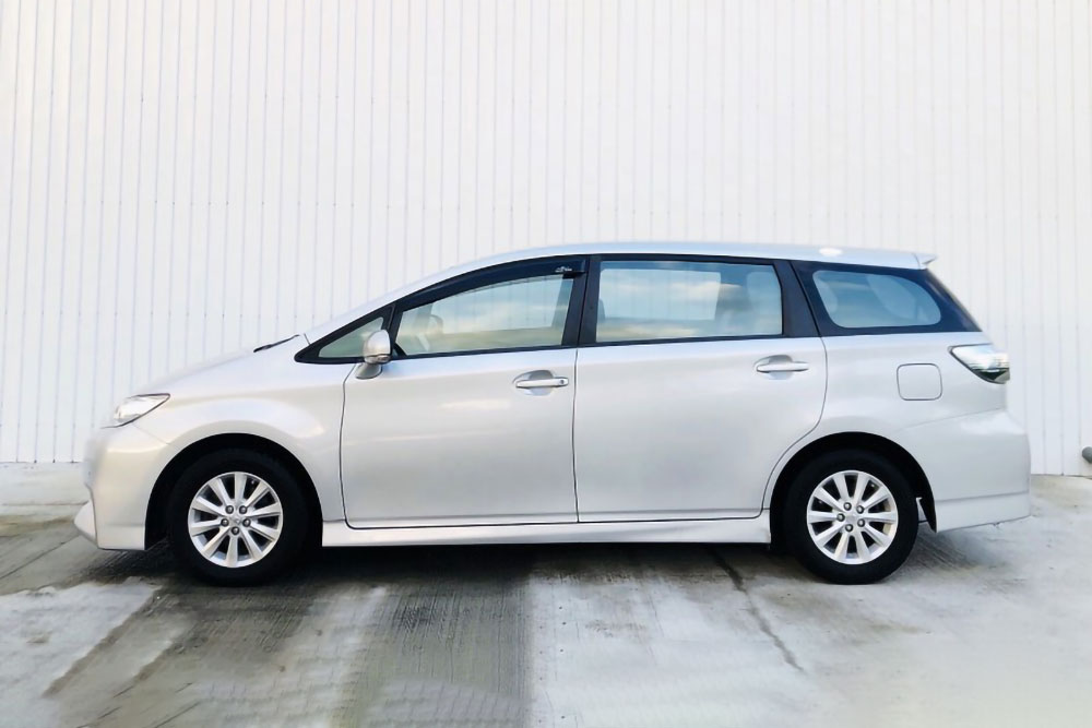 TOYOTA-WISH 七人座