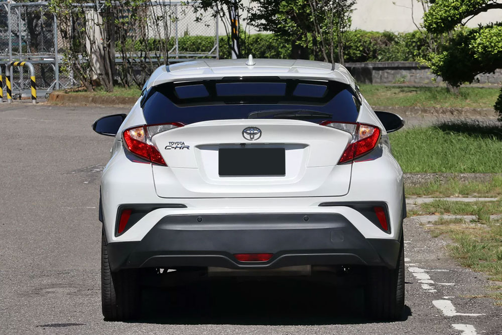 TOYOTA-CHR 五人座