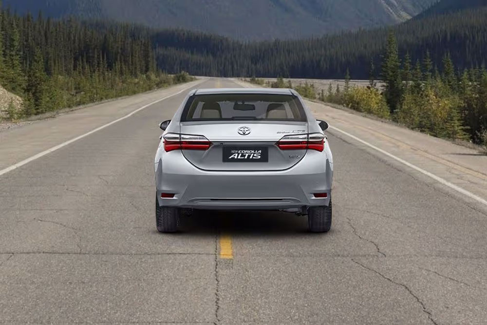 TOYOTA-ALTIS 五人座