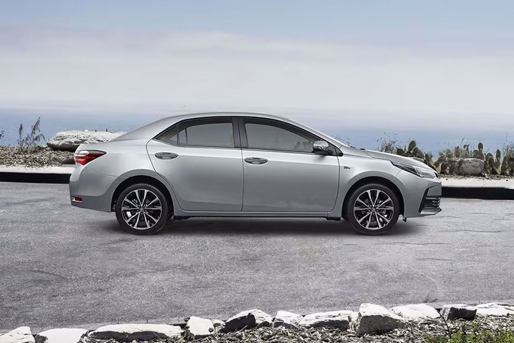 TOYOTA-ALTIS 五人座