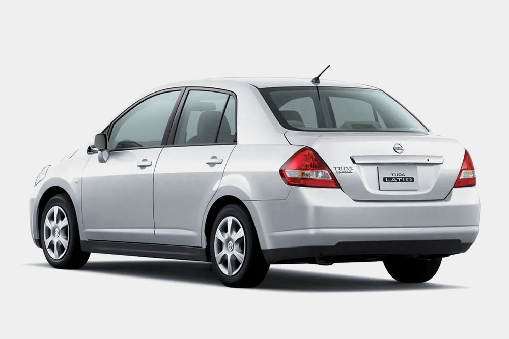 NISSAN-TIIDA 五人座