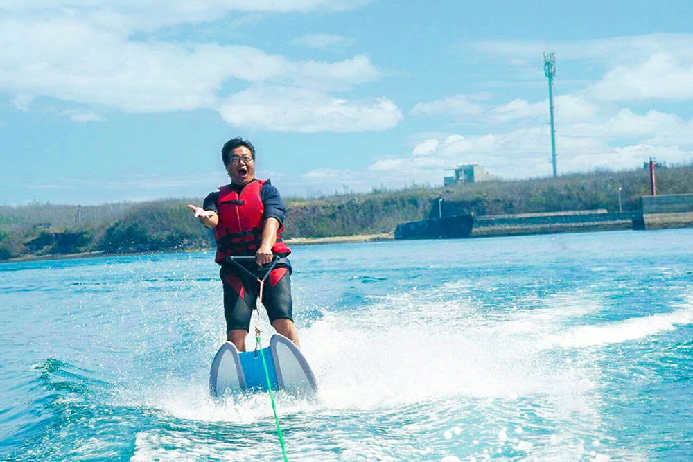 SUP立槳+衝浪板滑水