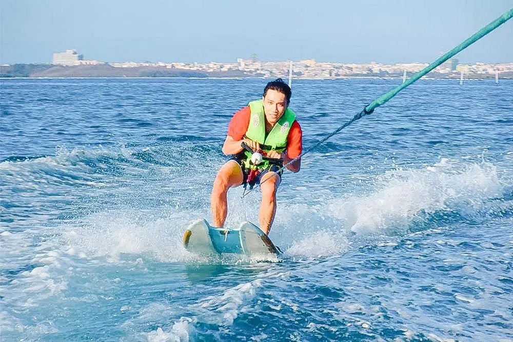 SUP立槳+衝浪板滑水